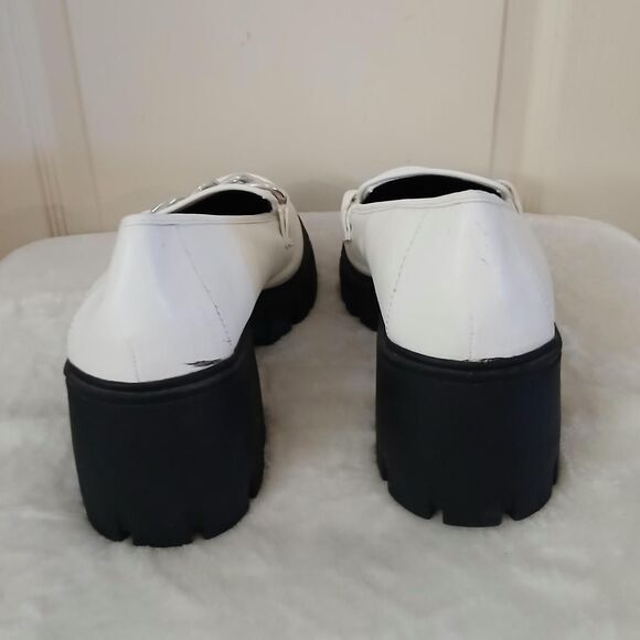 Torrid Off-White Chunky Platform Slip On Heel Shoes Lug Soles Chain Detail 8ww - Picture 5 of 7